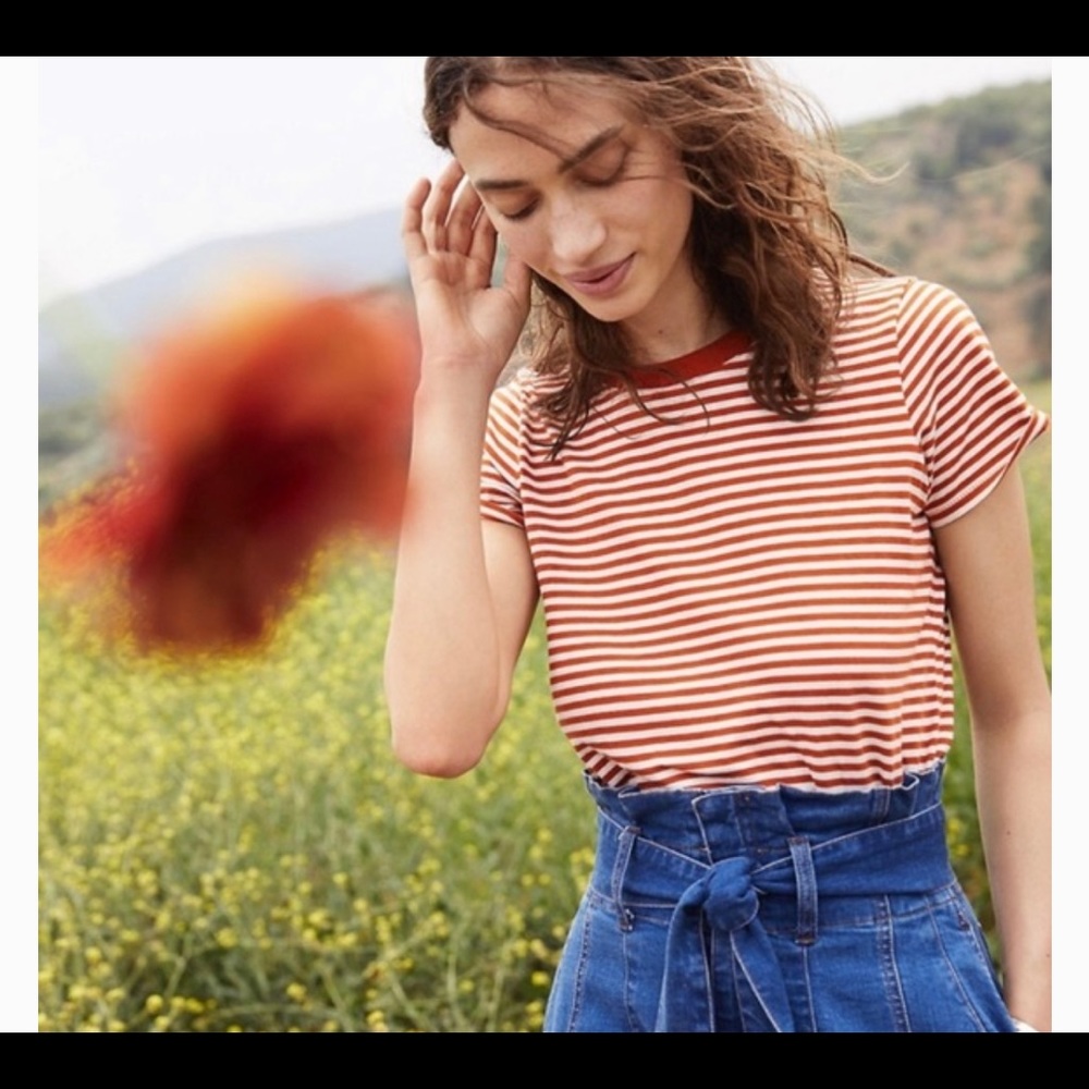 X Gently Used Madewell basic tee in orange & white stripe